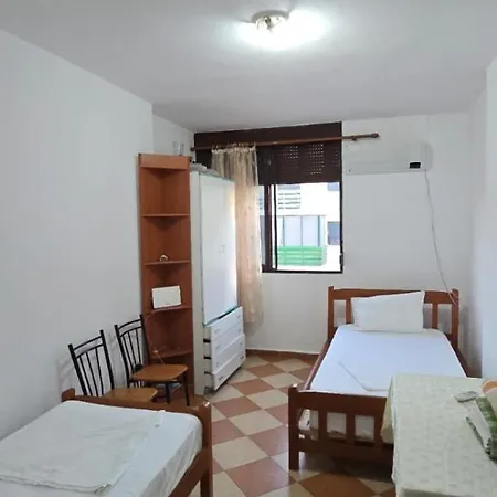 Frenkli'S Apartament Durrës