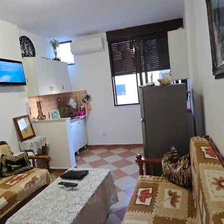公寓 Frenkli'S Apartament *